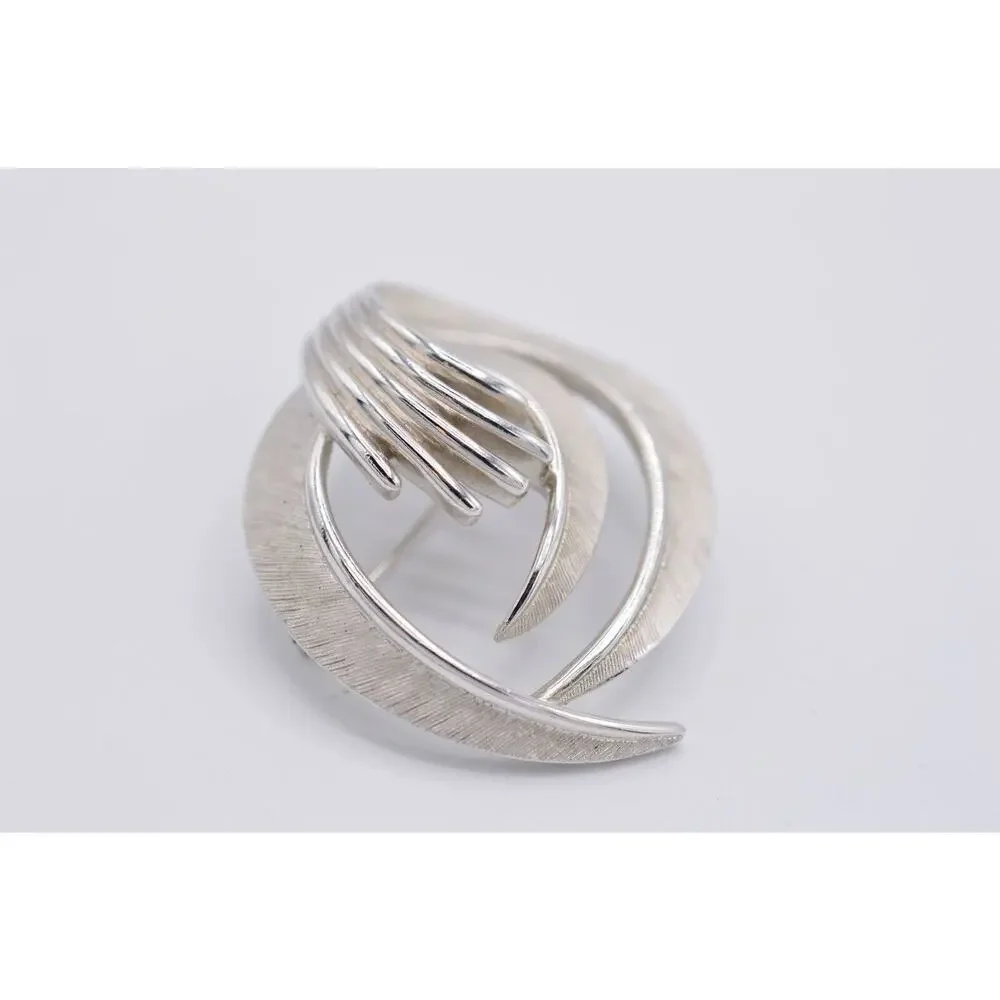 Crown Trifari Vintage Leaf Pin Brooch Brushed Silver Retro Signed 1940s Bin5B